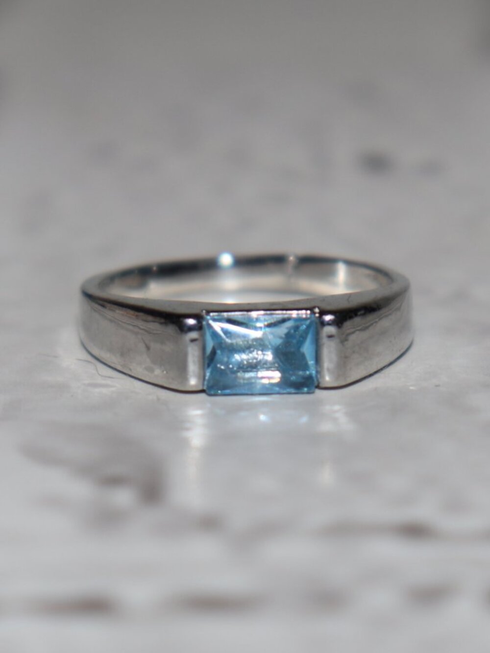 💙✨ Silver Blue Gemstone Ring · Size 10 Rectangular blue stone
